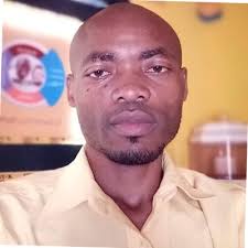 How to Become an Electronic Technician