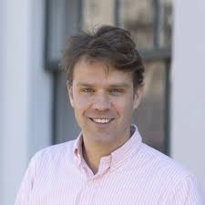 Volgende zondag om 17.00 uur is niemand minder dan @thomashvv bij ons te  gast. Dus herfststorm of geen herfststorm, wees er bij!