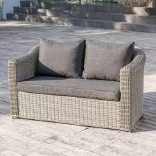 I principianti che non sanno nulla di divanetto 2 posti o dello shopping online troveranno sicuramente questa pagina utile. Divano Da Giardino 2 Posti Calvi Grigio Salotto Da Giardino Tavoli E Sedie Eminza