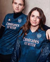 Waarna van de donk op aangeven. I Like To Yell About Sports Vivianne Miedema And Danielle Van De Donk In The