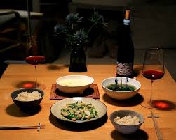 今日晚餐 蝦米百合蒸蛋 蒜苗炒旗魚黑輪 蘑菇菠菜湯 糙米飯 佐餐酒是法國languedoc roussillon domaine gardies on s en fish 2018 紅酒 餐後甜點是加州紅櫻桃 佐酒筆記 據說是標榜搭海鮮也 cheryl