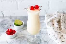 Sprinkle ever so lightly with a touch of cinamon. 15 Fun Banana Cocktails You Won T Want To Miss