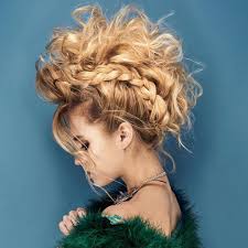 To create these four styles, celebrity hairstylist sam mcknight drew inspiration from the 1970s feathered the secret to a jet set hairstyle, is that it has to be glamorous without being too polished. Easy Hairstyles Updos For Medium Length Hair Novocom Top