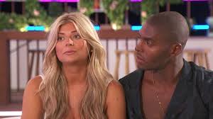Ze zou gespot zijn met een 'zwangere buik' én al 'best ver' zijn. 360 Degrees Overview Love Island Aleksandra Over Rel Met Chey