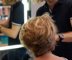 Coupe Degradee Cheveux Longs Pour Femme A Lyon Confluence Dans Le 2e Arrondissement Coiffure Des Arts Coupe courte pour visage rond unique coupe court pour femme. coiffure des arts