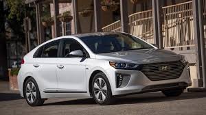 The 10 best and worst things about the 2018 Hyundai Ioniq plug-in ...