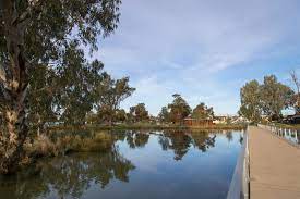 Not to be confused with shepperton. Victoria Park Lake Closed Temporarily Greater Shepparton City Council