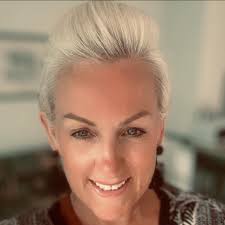 I am looking for looking seamstress to hem a few work clothes to be ready  for end of January. Local preferred. Any recommendations?