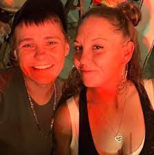 Stephanie Tomblin's Instagram, Twitter & Facebook