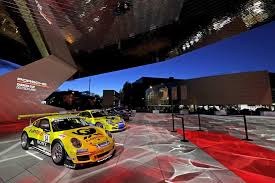 A scoate un sunet șuierător, a face sgomot din cădere sau din sguduire. Porsche Carrera Cup Deutschland At The 2020 Le Mans 24 Hours