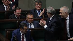 12 hrs · zapraszamy na transmisję z posiedzenia sejmu, podczas którego posłowie podejmą szóstą próbę wyboru nowego rzecznika praw obywatelskich. Przerwane Posiedzenie Sejmu Ekspert Grozi Nam Ze Decyzje Moze Podejmowac Parlament Ktory Nie Bedzie Dysponowac Mandatem Spolecznym