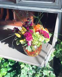 The fern creates a base and provides support for the rest of the flowers. The Serenity In Flowers Flower Delivery Order Flowers Order Flowers Online