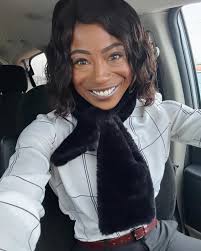 👋🏽Hey Vlamily😁, #VloggingFamily👋🏽🌸🌷😁 Ohhhh mannnn so I gather a few  of the questions I'm getting and positively amped' with excitement to  answer across the board- (Often have these private discussions with Kings