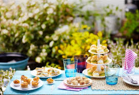Buffet De Printemps Mini Pudding Aux Fruits Epices Petites Calzones De Blinis Ricotta Et Herbes Sucettes De Aperitif Dinatoire Aperitif Piece Montee Salee