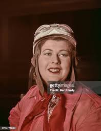 Tanya Crouch's Instagram, Twitter & Facebook