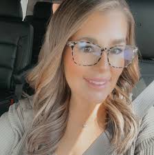 How to arrange furniture in an L shaped office?