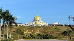 Ahmad shah ehemaliger sultan in malaysia. Malaysia S Former Ruler Sultan Ahmad Shah Dies At 88