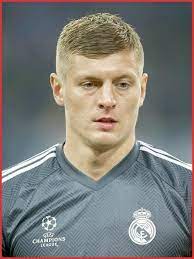 Toni Kroos Haircut 143300 135 Best The Mesmerizing Fussballer Toni Kroos Images On Pinterest Toni Kroos Real Madrid Football Real Madrid Football Club