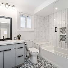 23 Best White Subway Tile Shower Ideas And Designs For 2021 Decor Home Ideas