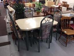 This Is Retro 1990s Dining Table With 4 Chairs 80 Owensound Furniture Homedecor Interiordesign Partyseason Dining Table Dining Dining Room Sets