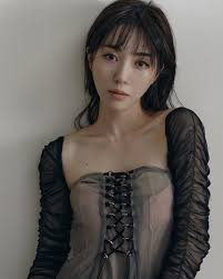 Jun 27, 2021 · 昨天，女團aoa出身的成員珉娥，在ig上分享了與陌生男子的合照，男子裸著上身看起來和珉娥相當親密，配文放了一個紫色的愛心，網友詢問：有. B Sqxbl4tn1obm