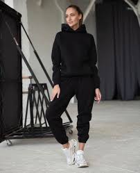 Изделия от nike, adidas или fila порадуют своим. Zhenskij Sportivnyj Kostyum Baza Prodazha Cena V Lvovskoj Oblasti Sportivnye Kostyumy Ot Internet Magazin Mariya 1325979475