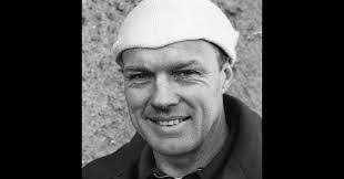 Kenneth Bartholomew's Instagram, Twitter & Facebook