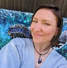 Ginger Graf's Instagram, Twitter & Facebook