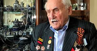 Completely incomprehensible': Jewish soldier recalls liberating Auschwitz