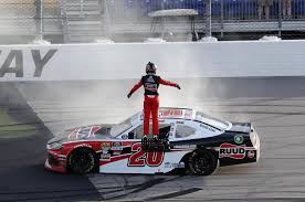 Ha ganado más de $778,000 dólares a lo largo de su carrera. Noticias De Nascar Xfinity Series Competicion Pagina 2
