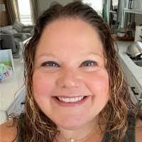 Tara Quigley's Instagram, Twitter & Facebook