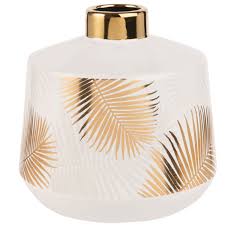 Vase En Ceramique Blanche Imprime Palmiers Dores H18 Sur Maisons Du Monde Piochez Parmi Nos Meubles E Vase En Ceramique Ceramiques Blanches Mobilier De Salon