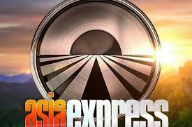 În românia emisiunea a debutat pe 12 februarie 2018 pe antena 1, primul sezon fiind prezentat de gina pistol și marius damian. ConcurenÈ›i Asia Express Sezonul 4 SurprizÄƒ ColosalÄƒ De La Kanal D Trece La Antena 1 Impact