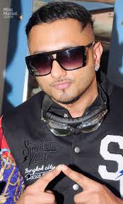 The star was seen looking healthy this weekend outside his brother's marriage ceremony and wearing his own. Honey Singh New Look Hairstyle Newhairstyle2019