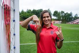 Coroada aos 18 anos de idade, reinou durante 63 anos. Vitoria Almeida Vitoria Silva De Almeida Sc Braga