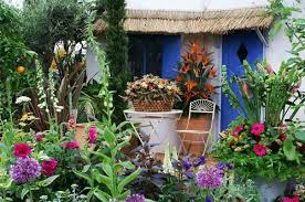 Found A Fantastic Tropical Cottage Garden