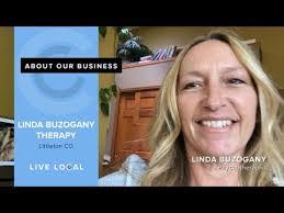 Cyndi Bray's Instagram, Twitter & Facebook