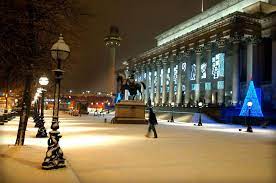 Explore the best of liverpool city centre! Ice Snow Wind And Rain Winter Weather In Liverpool Liverpool Liverpool City St Georges Hall