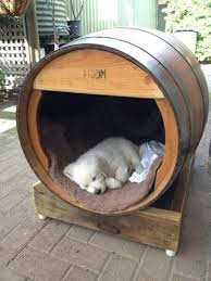Cuve Fabriquer Niche De Chien Original Chiens Et Chiots Mignonschiens De Bebeyorkie Dogs A Vendrepetits Chiotspetits Chiotschiens In 2020 Dog House Dog Kennel Dog Yard