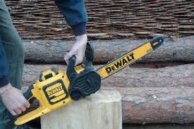 Dewalt Flexvolt Chainsaw Review Pro Tool Reviews Dewalt Chainsaw Cordless Chainsaw