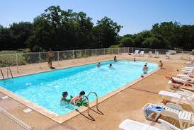 Camping A La Ferme En Dordogne Perigord Noir A Proximite Du Lot Les Pierres Chaudes Les Pierres Chaudes En 2020 Dordogne Camping A La Ferme Camping Dordogne