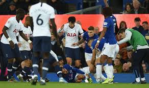 Andre gomez injury twisted ankle ( everton vs tottenham ). Everton Vs Tottenham Horrifying Andre Gomes Injury Leaves Son Heung Min In Tears Marca In English