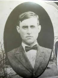 Dora Bentley's Instagram, Twitter & Facebook