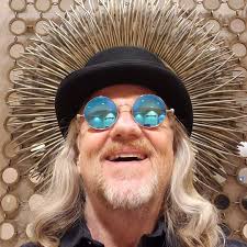 Hockey and Live music at Prairie Meadows, then gaming till the break of  day. Not easy keeping up with Julie Rinker .