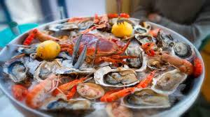 Locale elegante affacciato sul mare e ad un porticciolo molto carino. Come Riconoscere I Frutti Di Mare Freschi 5 Consigli Da Tenere Presente