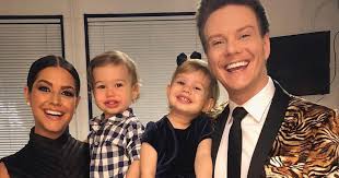 Músicas com letras para você ouvir, ler e se divertir. Thais Fersoza Tem Fim De Casamento Com Michel Telo