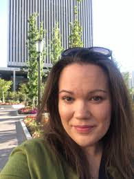 Caitlin Roark's Instagram, Twitter & Facebook