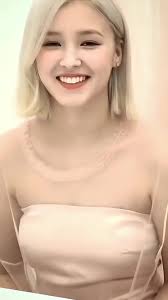 #nancymomolandofficial #momoland #trendingreels #nancy #momolandnancy  #nancyjewel #video #viral #tiktok #explore #reelsinstagram #sonunigamsn  #marketing #motivation #dancechallenge #dance #marketplace ...