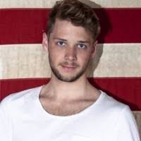 Shayne Nelson's Instagram, Twitter & Facebook