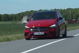 Video Essai Mercedes Classe B 220d 190ch Amg Line Le Monospace Compact Qui Continue De S Affirmer Elite Auto Actu
